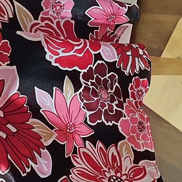 RAMPAGE, silky flowie dress. Pink floral print. Size 13. Tie at waist. - Picture 4 of 9